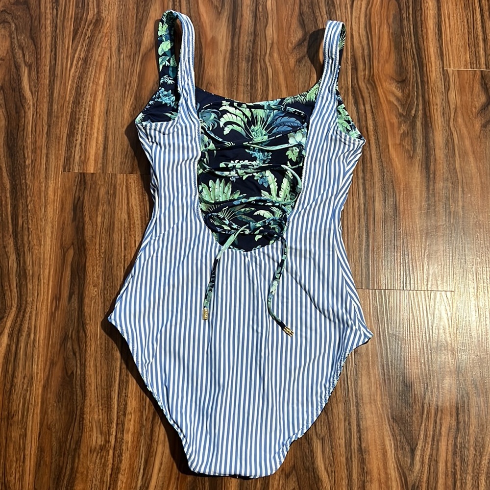 Tommy Bahama Art Of Palms Reversible Lace Back One Piece - Picture 13 of 16